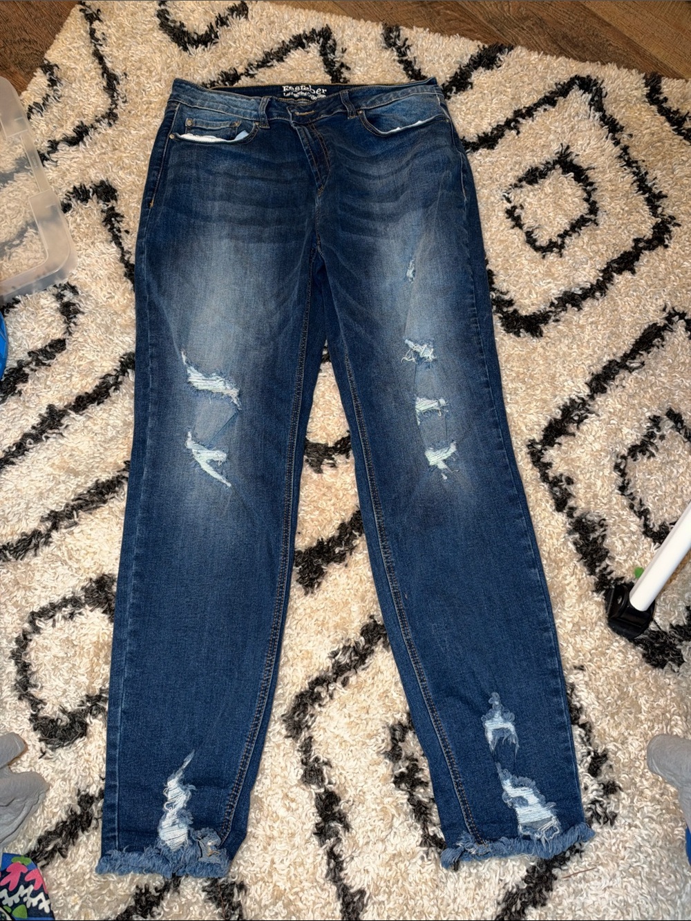 Resfeber Distressed Dark Blue Women’s Jeans - Unknown Brand